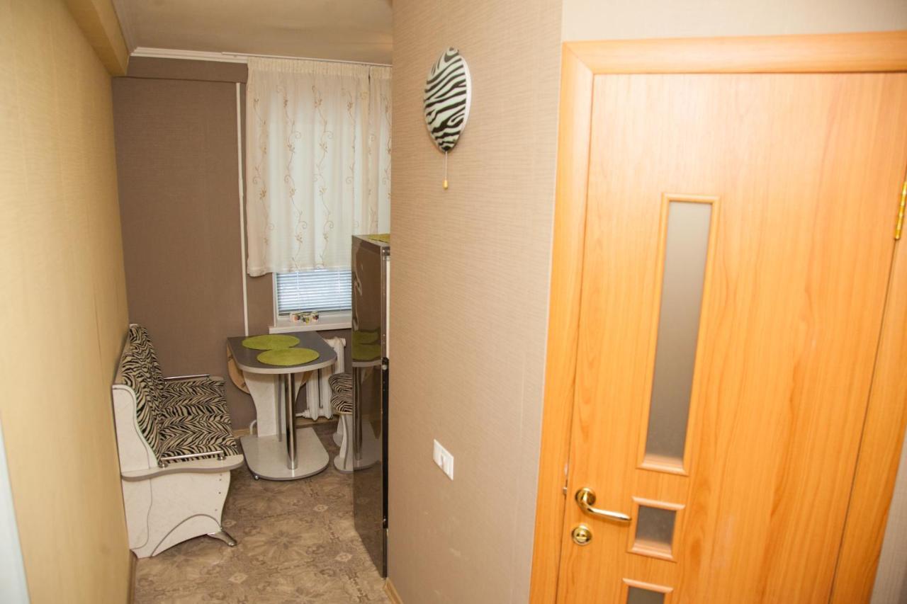 1 Room Apart On Str. Ukrainskaya 34 Zaporizhia エクステリア 写真